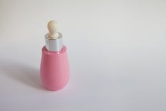 Розовая бутылка для косметик стоковые изображения Розовая бутылка для косметик стоковые изображения