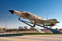 ÖL-SHEVA ISRAEL JANUARI 15, 2010: Monument till israeliska piloter arkivfoto ÖL-SHEVA ISRAEL JANUARI 15, 2010: Monument till israeliska piloter arkivfoto