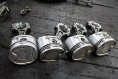 Öl- und Anlagenplattformoperation in der Nordsee, Schwerindustrie im Öl und Gasgeschäft herein in Küstennähe, Anlagenoperation lizenzfreie stockfotos Öl- und Anlagenplattformoperation in der Nordsee, Schwerindustrie im Öl und Gasgeschäft herein in Küstennähe, Anlagenoperation lizenzfreie stockfotos