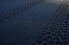 Śladu samochód w pustyni plaży śladu drodze zdjęcia stock Śladu samochód w pustyni plaży śladu drodze zdjęcia stock