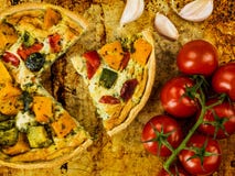 Świeżo Piec Jarzynowy Flan lub Quiche zdjęcia royalty free Świeżo Piec Jarzynowy Flan lub Quiche zdjęcia royalty free