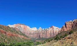 Świątynie i Górują dziewica, Zion park narodowy Zdjęcia Royalty Free Świątynie i Górują dziewica, Zion park narodowy Zdjęcia Royalty Free