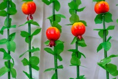 Żydowski wakacyjny Sukkot tło ?ydowski festiwal Sukkot Część Tradycyjna sukkah buda z granatowa wystrojem zdjęcie stock Żydowski wakacyjny Sukkot tło ?ydowski festiwal Sukkot Część Tradycyjna sukkah buda z granatowa wystrojem zdjęcie stock