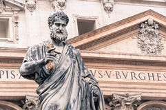Άγαλμα του ST Peter σε Βατικανό στοκ εικόνα με δικαίωμα ελεύθερης χρήσης Άγαλμα του ST Peter σε Βατικανό στοκ εικόνα με δικαίωμα ελεύθερης χρήσης