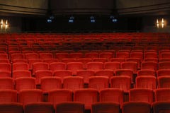 Άδειες θέσεις στο θέατρο στοκ εικόνες με δικαίωμα ελεύθερης χρήσης Άδειες θέσεις στο θέατρο στοκ εικόνες με δικαίωμα ελεύθερης χρήσης