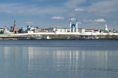 Άποψη Kazan Κρεμλίνο από τον ποταμό Kazanka, Δημοκρατία της Ταταρίας στοκ εικόνες με δικαίωμα ελεύθερης χρήσης Άποψη Kazan Κρεμλίνο από τον ποταμό Kazanka, Δημοκρατία της Ταταρίας στοκ εικόνες με δικαίωμα ελεύθερης χρήσης