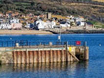 Άποψη από το Cobb - το Lyme REGIS στοκ εικόνα με δικαίωμα ελεύθερης χρήσης Άποψη από το Cobb - το Lyme REGIS στοκ εικόνα με δικαίωμα ελεύθερης χρήσης