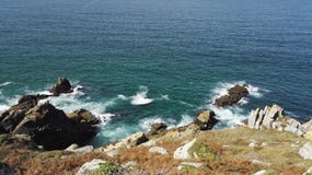 Άποψη βύθισης σχετικά με την ακτή Finistère, Βρετάνη, Γαλλία, Ευρώπη, Ευρώπη στοκ φωτογραφίες με δικαίωμα ελεύθερης χρήσης Άποψη βύθισης σχετικά με την ακτή Finistère, Βρετάνη, Γαλλία, Ευρώπη, Ευρώπη στοκ φωτογραφίες με δικαίωμα ελεύθερης χρήσης