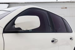 Άποψη καθρεφτών και παραθύρων μπροστινής πλευράς της Porsche Cayenne 957 2007 στο άσπρο χρώμα μετά από να καθαρίσει πριν από την στοκ φωτογραφία με δικαίωμα ελεύθερης χρήσης Άποψη καθρεφτών και παραθύρων μπροστινής πλευράς της Porsche Cayenne 957 2007 στο άσπρο χρώμα μετά από να καθαρίσει πριν από την στοκ φωτογραφία με δικαίωμα ελεύθερης χρήσης