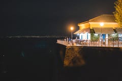 Άποψη νύχτας Σορέντο και της Μεσογείου, Ιταλία στοκ φωτογραφίες Άποψη νύχτας Σορέντο και της Μεσογείου, Ιταλία στοκ φωτογραφίες