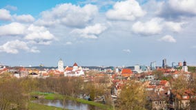 Άποψη της άνοιξη Vilnius, Λιθουανία, πανοραμικό χρόνος-σφάλμα απόθεμα βίντεο Άποψη της άνοιξη Vilnius, Λιθουανία, πανοραμικό χρόνος-σφάλμα απόθεμα βίντεο