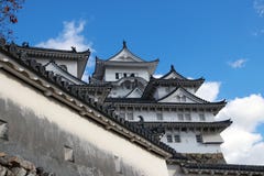 Άσπρο Himeji Castle και ο τοίχος στο υπόβαθρο μπλε ουρανού Himeji Castle γνωστό επίσης ως άσπρος ερωδιός Castle στοκ φωτογραφία Άσπρο Himeji Castle και ο τοίχος στο υπόβαθρο μπλε ουρανού Himeji Castle γνωστό επίσης ως άσπρος ερωδιός Castle στοκ φωτογραφία