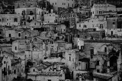 Ένας όμορφος γραπτός πυροβολισμός των σπιτιών πόλεων στοκ φωτογραφία Ένας όμορφος γραπτός πυροβολισμός των σπιτιών πόλεων στοκ φωτογραφία