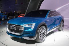 Έννοια quattro Audi ε -ε-tron στοκ φωτογραφία με δικαίωμα ελεύθερης χρήσης Έννοια quattro Audi ε -ε-tron στοκ φωτογραφία με δικαίωμα ελεύθερης χρήσης