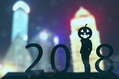 έννοια αποκριών έτους του 2018, στάση επιχειρησιακών ατόμων σκιαγραφιών με την ευτυχή τάση αποκριών φαναριών του Jack Ο ` κολοκύθ στοκ φωτογραφία με δικαίωμα ελεύθερης χρήσης έννοια αποκριών έτους του 2018, στάση επιχειρησιακών ατόμων σκιαγραφιών με την ευτυχή τάση αποκριών φαναριών του Jack Ο ` κολοκύθ στοκ φωτογραφία με δικαίωμα ελεύθερης χρήσης