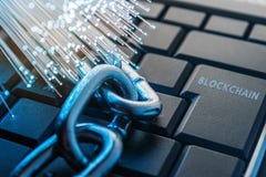 Έννοια τεχνολογίας Blockchain Η αλυσίδα βρίσκεται στο πληκτρολόγιο Έννοια τεχνολογίας Blockchain Η αλυσίδα βρίσκεται στο πληκτρολόγιο