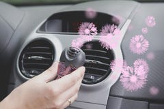 Αέρας αυτοκινήτων freshner που τοποθετείται στην επιτροπή εξαερισμού Στοκ φωτογραφία με δικαίωμα ελεύθερης χρήσης Αέρας αυτοκινήτων freshner που τοποθετείται στην επιτροπή εξαερισμού Στοκ φωτογραφία με δικαίωμα ελεύθερης χρήσης
