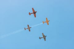 4 αεροπλάνα βισμουθίου στο σχηματισμό στοκ εικόνα 4 αεροπλάνα βισμουθίου στο σχηματισμό στοκ εικόνα