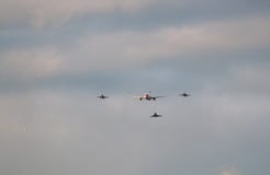Αεροσκάφη που συμμετέχουν στην παρέλαση στοκ εικόνα με δικαίωμα ελεύθερης χρήσης Αεροσκάφη που συμμετέχουν στην παρέλαση στοκ εικόνα με δικαίωμα ελεύθερης χρήσης