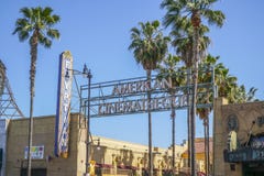 Αμερικανικό Cinematheque στη κινηματογραφική αίθουσα EL Capitan σε Hollywood - το ΛΟΣ ΆΝΤΖΕΛΕΣ - ΚΑΛΙΦΌΡΝΙΑ - 20 Απριλίου 2017 στοκ φωτογραφία με δικαίωμα ελεύθερης χρήσης Αμερικανικό Cinematheque στη κινηματογραφική αίθουσα EL Capitan σε Hollywood - το ΛΟΣ ΆΝΤΖΕΛΕΣ - ΚΑΛΙΦΌΡΝΙΑ - 20 Απριλίου 2017 στοκ φωτογραφία με δικαίωμα ελεύθερης χρήσης