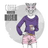 Αναδρομικό ζωικό τσιτάχ μόδας Hipster με τον καφέ Πρότυπο γυναικών Στοκ Φωτογραφίες Αναδρομικό ζωικό τσιτάχ μόδας Hipster με τον καφέ Πρότυπο γυναικών Στοκ Φωτογραφίες