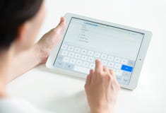 Αναζήτηση Google στη μηχανή αναζήτησης σαφάρι στον αέρα της Apple iPad Αναζήτηση Google στη μηχανή αναζήτησης σαφάρι στον αέρα της Apple iPad
