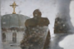Αντανάκλαση στη λακκούβα, διάσημη Ορθόδοξη Εκκλησία Άγιος Sava σε Βελιγράδι, Σερβία στοκ φωτογραφία Αντανάκλαση στη λακκούβα, διάσημη Ορθόδοξη Εκκλησία Άγιος Sava σε Βελιγράδι, Σερβία στοκ φωτογραφία