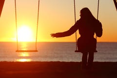 Ανύπανδρη ή διαζευγμένη γυναίκα μόνο που χάνει έναν φίλο Ανύπανδρη ή διαζευγμένη γυναίκα μόνο που χάνει έναν φίλο