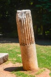 Αρχαία στήλη στον εθνικό κήπο στην Αθήνα, Ελλάδα στις 23 Ιουνίου 2017 στοκ εικόνες Αρχαία στήλη στον εθνικό κήπο στην Αθήνα, Ελλάδα στις 23 Ιουνίου 2017 στοκ εικόνες