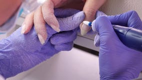 Αρχικός αντίχειρας μηχανών καρφιών γυαλίζοντας φιλμ μικρού μήκους Αρχικός αντίχειρας μηχανών καρφιών γυαλίζοντας φιλμ μικρού μήκους