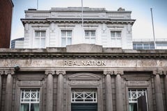 Αρχιτεκτονική λεπτομέρεια του γραφείου RealNation στο Δουβλίνο, Ιρλανδία στοκ εικόνες με δικαίωμα ελεύθερης χρήσης Αρχιτεκτονική λεπτομέρεια του γραφείου RealNation στο Δουβλίνο, Ιρλανδία στοκ εικόνες με δικαίωμα ελεύθερης χρήσης