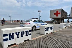 Ασφάλεια ασφάλειας παραλιών θαλασσίων περίπατων νησιών κουνελιών της Νέας Υόρκης Στοκ Εικόνα Ασφάλεια ασφάλειας παραλιών θαλασσίων περίπατων νησιών κουνελιών της Νέας Υόρκης Στοκ Εικόνα