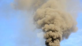 Ατμοσφαιρική ρύπανση καπνού απόθεμα βίντεο Ατμοσφαιρική ρύπανση καπνού απόθεμα βίντεο