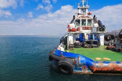 Βάρκα OSV, παράκτια στάση σκαφών ανεφοδιασμού που δένεται στο λιμάνι στοκ φωτογραφίες Βάρκα OSV, παράκτια στάση σκαφών ανεφοδιασμού που δένεται στο λιμάνι στοκ φωτογραφίες