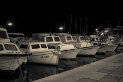 Βάρκες σε έναν λιμένα, αργά - νύχτα στοκ φωτογραφίες Βάρκες σε έναν λιμένα, αργά - νύχτα στοκ φωτογραφίες