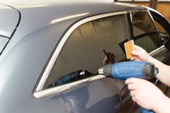 Βάψιμο του γυαλιού στο αυτοκίνητο Στοκ Εικόνες Βάψιμο του γυαλιού στο αυτοκίνητο Στοκ Εικόνες