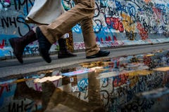 Βερολίνο, Γερμανία - 21 Σεπτεμβρίου 2015: Η στοά ανατολικών πλευρών τειχών του Βερολίνου στοκ φωτογραφία Βερολίνο, Γερμανία - 21 Σεπτεμβρίου 2015: Η στοά ανατολικών πλευρών τειχών του Βερολίνου στοκ φωτογραφία