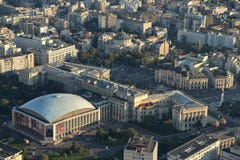 Βουκουρέστι, Ρουμανία, στις 9 Οκτωβρίου 2016: Εναέρια άποψη της Royal Palace στοκ εικόνες με δικαίωμα ελεύθερης χρήσης Βουκουρέστι, Ρουμανία, στις 9 Οκτωβρίου 2016: Εναέρια άποψη της Royal Palace στοκ εικόνες με δικαίωμα ελεύθερης χρήσης