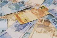 Βραζιλιάνα ανασκόπηση χρημάτων Bill αποκαλούμενοι πραγματικοί Στοκ φωτογραφία με δικαίωμα ελεύθερης χρήσης Βραζιλιάνα ανασκόπηση χρημάτων Bill αποκαλούμενοι πραγματικοί Στοκ φωτογραφία με δικαίωμα ελεύθερης χρήσης