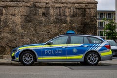 Γερμανική στάθμευση της BMW περιπολικών της Αστυνομίας στοκ εικόνες με δικαίωμα ελεύθερης χρήσης Γερμανική στάθμευση της BMW περιπολικών της Αστυνομίας στοκ εικόνες με δικαίωμα ελεύθερης χρήσης