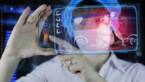 Γιατρός με τη φουτουριστική ταμπλέτα οθόνης hud πνεύμονες, βρόγχοι Ιατρική έννοια του μέλλοντος απεικόνιση αποθεμάτων Γιατρός με τη φουτουριστική ταμπλέτα οθόνης hud πνεύμονες, βρόγχοι Ιατρική έννοια του μέλλοντος απεικόνιση αποθεμάτων