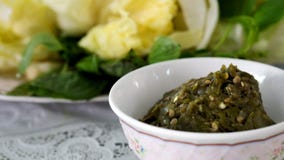 Γλυκιά κόλλα τσίλι καβουριών ή κόλλα τσίλι Nam Poo στοκ εικόνα Γλυκιά κόλλα τσίλι καβουριών ή κόλλα τσίλι Nam Poo στοκ εικόνα