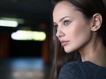 Γυναικών όμορφες πορτρέτου νεολαίες προσώπου πόλεων αστικές στοκ εικόνες Γυναικών όμορφες πορτρέτου νεολαίες προσώπου πόλεων αστικές στοκ εικόνες