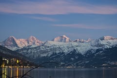 Διάσημη σειρά βουνών Eiger, Moench και Jungfrau στοκ εικόνα Διάσημη σειρά βουνών Eiger, Moench και Jungfrau στοκ εικόνα