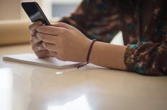 Διάσωση μερικών σημαντικών σημειώσεων από τη συνεδρίαση στοκ εικόνα Διάσωση μερικών σημαντικών σημειώσεων από τη συνεδρίαση στοκ εικόνα