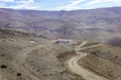 Διάφορες βεδουίνες σκηνές στην έρημο κοντά στην πρωτεύουσα της Ιορδανίας - του Αμμάν στοκ εικόνες Διάφορες βεδουίνες σκηνές στην έρημο κοντά στην πρωτεύουσα της Ιορδανίας - του Αμμάν στοκ εικόνες