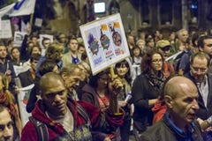 Διαμαρτυρίες ενάντια στη χρυσή εξαγωγή κυανιδίου σε Rosia Μοντάνα στοκ εικόνες Διαμαρτυρίες ενάντια στη χρυσή εξαγωγή κυανιδίου σε Rosia Μοντάνα στοκ εικόνες