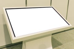 Διαφήμιση της στάσης με τη TV LCD Για να επιδείξουν τις πληροφορίες, προγ στοκ φωτογραφία Διαφήμιση της στάσης με τη TV LCD Για να επιδείξουν τις πληροφορίες, προγ στοκ φωτογραφία