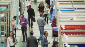 Διεθνής έκθεση ακίνητων περιουσιών απόθεμα βίντεο Διεθνής έκθεση ακίνητων περιουσιών απόθεμα βίντεο