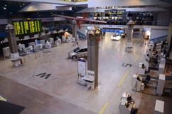 Διεθνής αίθουσα αναχώρησης αερολιμένων Vilnius στοκ εικόνα με δικαίωμα ελεύθερης χρήσης Διεθνής αίθουσα αναχώρησης αερολιμένων Vilnius στοκ εικόνα με δικαίωμα ελεύθερης χρήσης